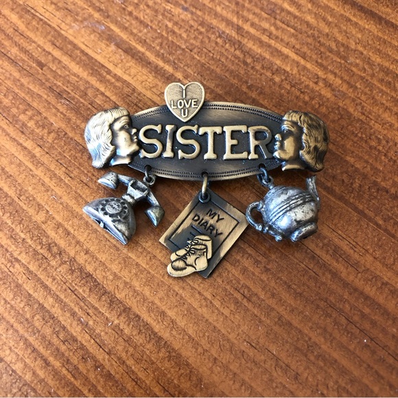 Vintage I Love U Sister Charm Brooch Signed  Hope Metalsmith - Picture 1 of 6